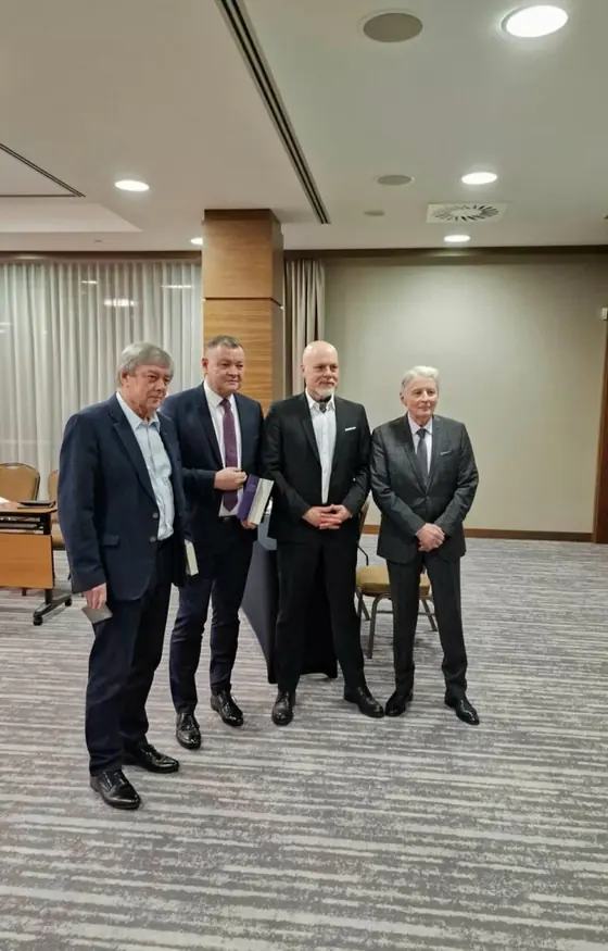 Luty 2024 r. spotkanie autorskie z pisarzem Markiem Krajewskim, zdjęcie 3